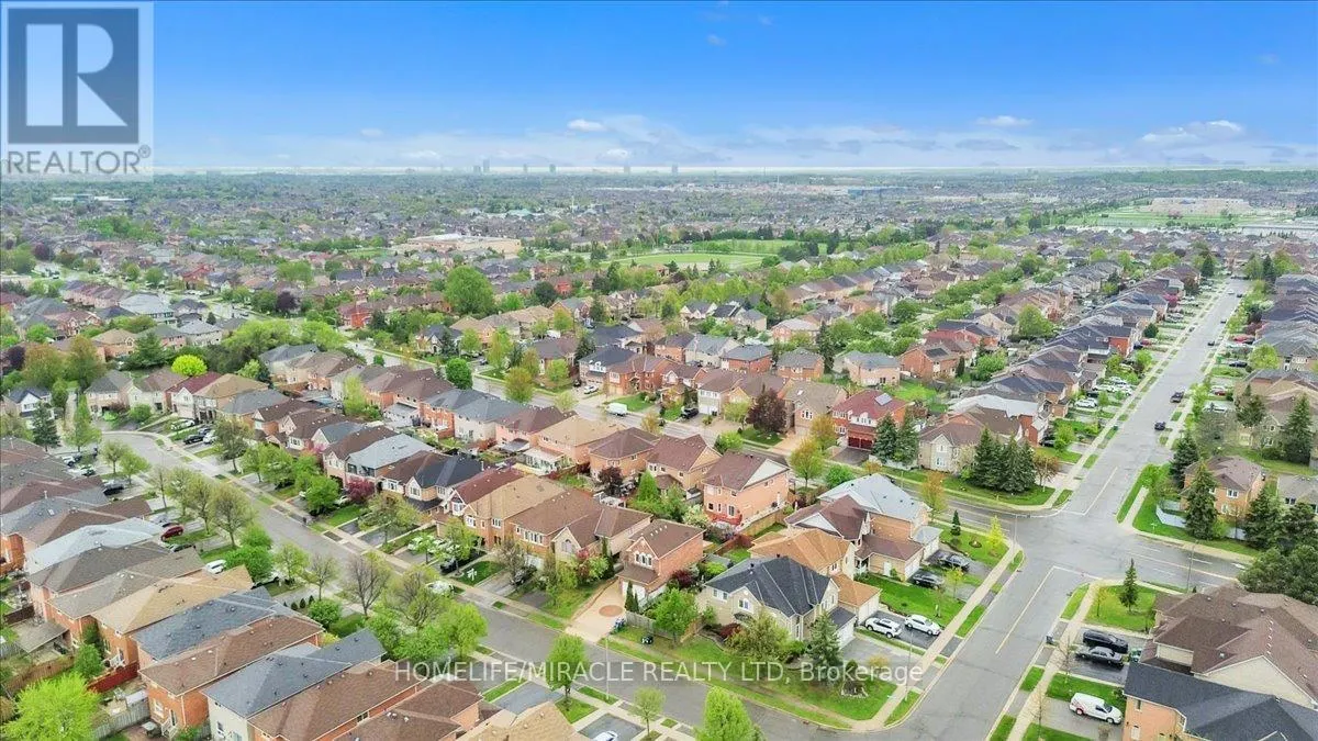 4 PEPPERTREE CRESCENT