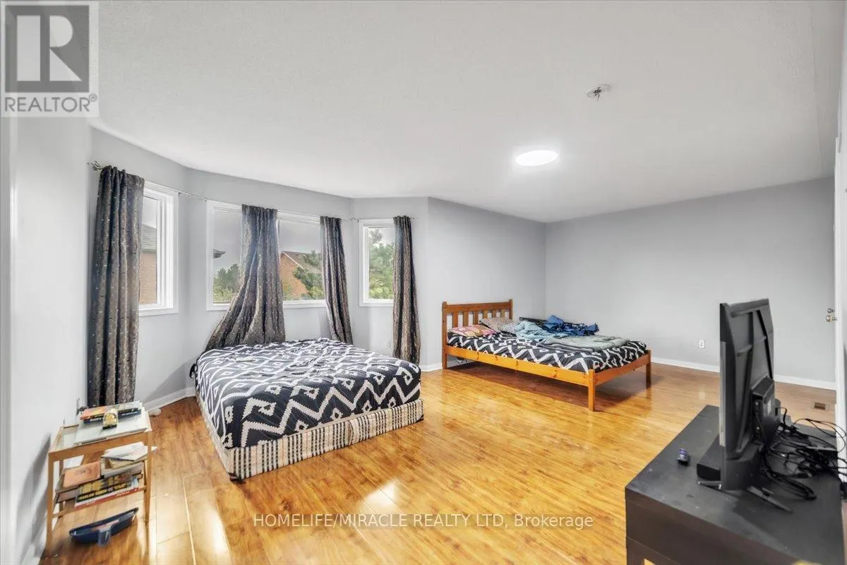 4 PEPPERTREE CRESCENT