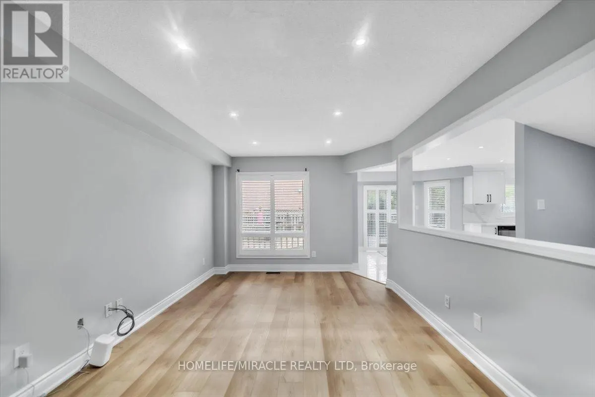 4 PEPPERTREE CRESCENT