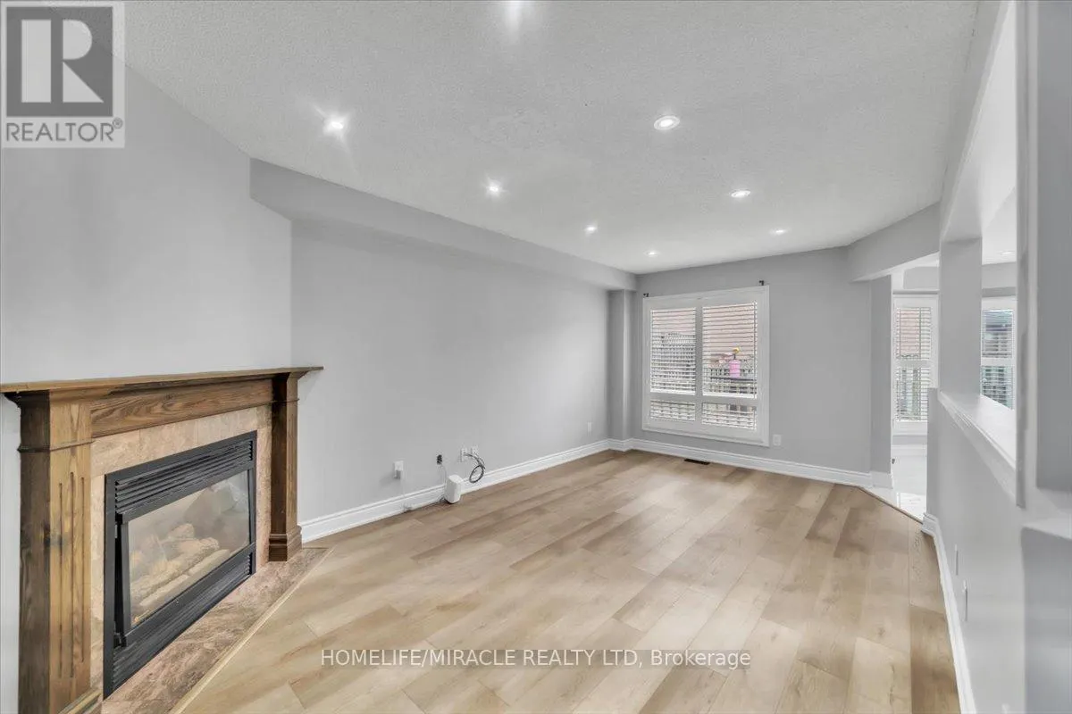 4 PEPPERTREE CRESCENT