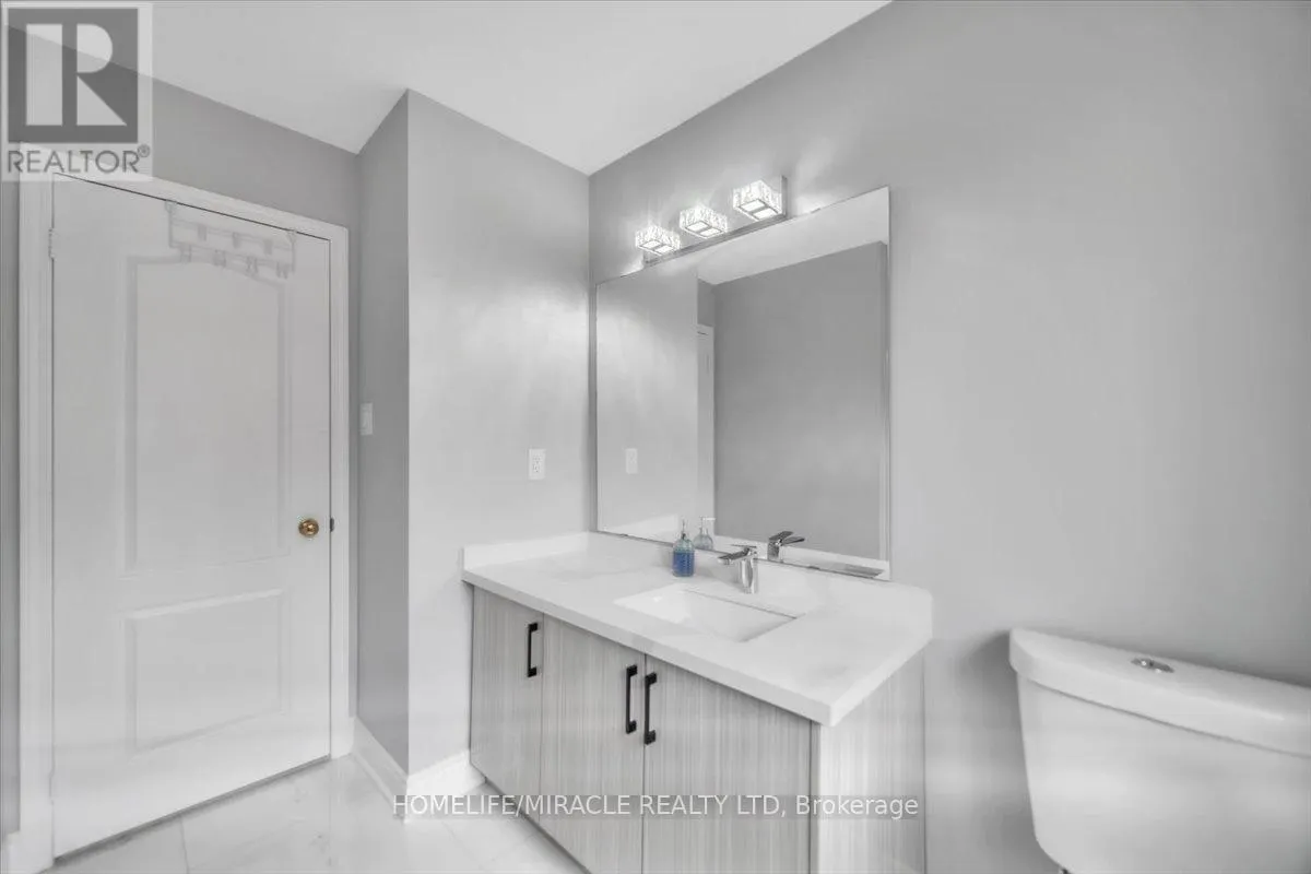 4 PEPPERTREE CRESCENT