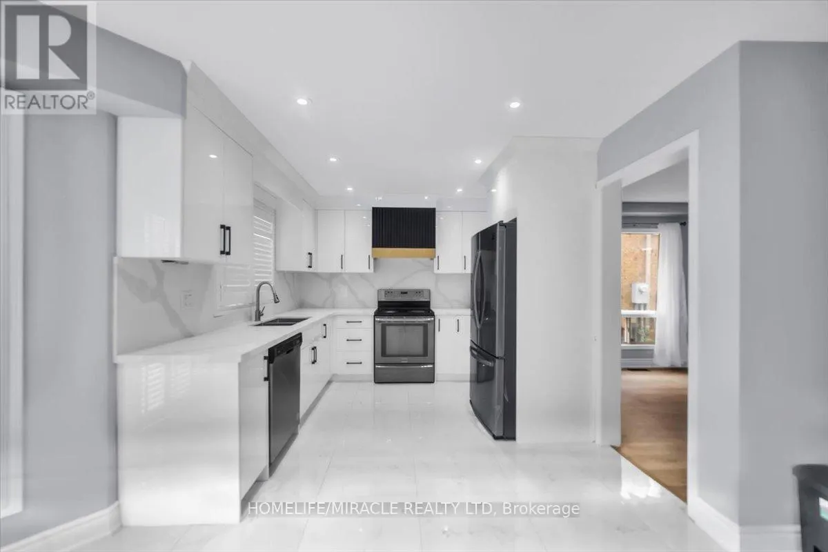 4 PEPPERTREE CRESCENT