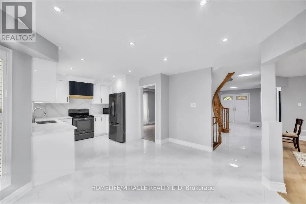 4 PEPPERTREE CRESCENT