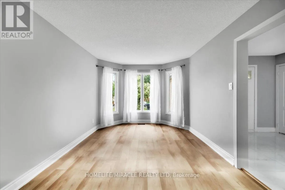 4 PEPPERTREE CRESCENT
