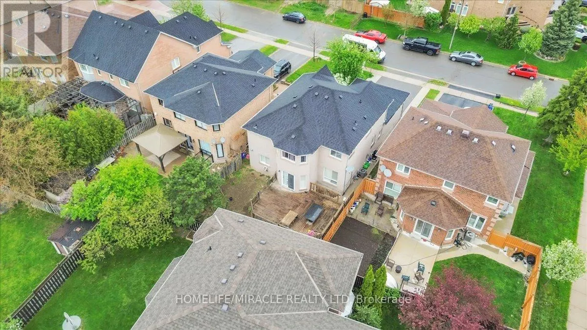 4 PEPPERTREE CRESCENT