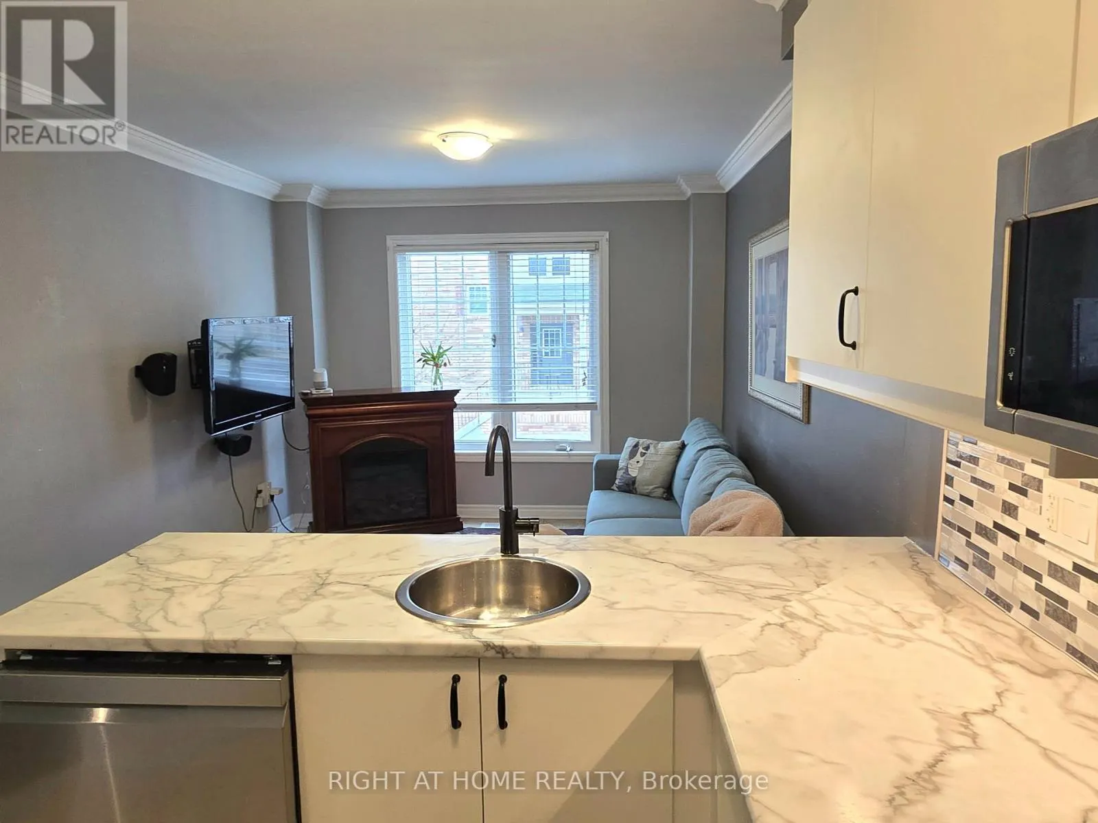2441 COHO WAY