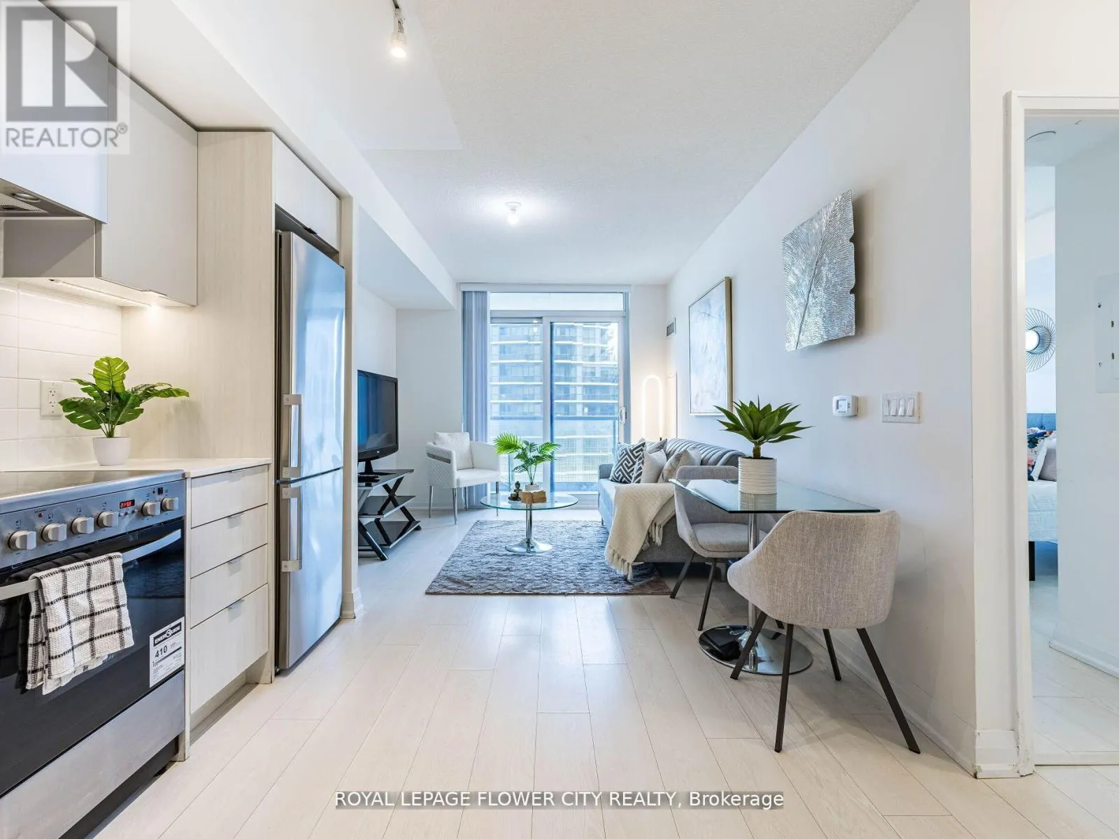 2804 - 30 GIBBS ROAD