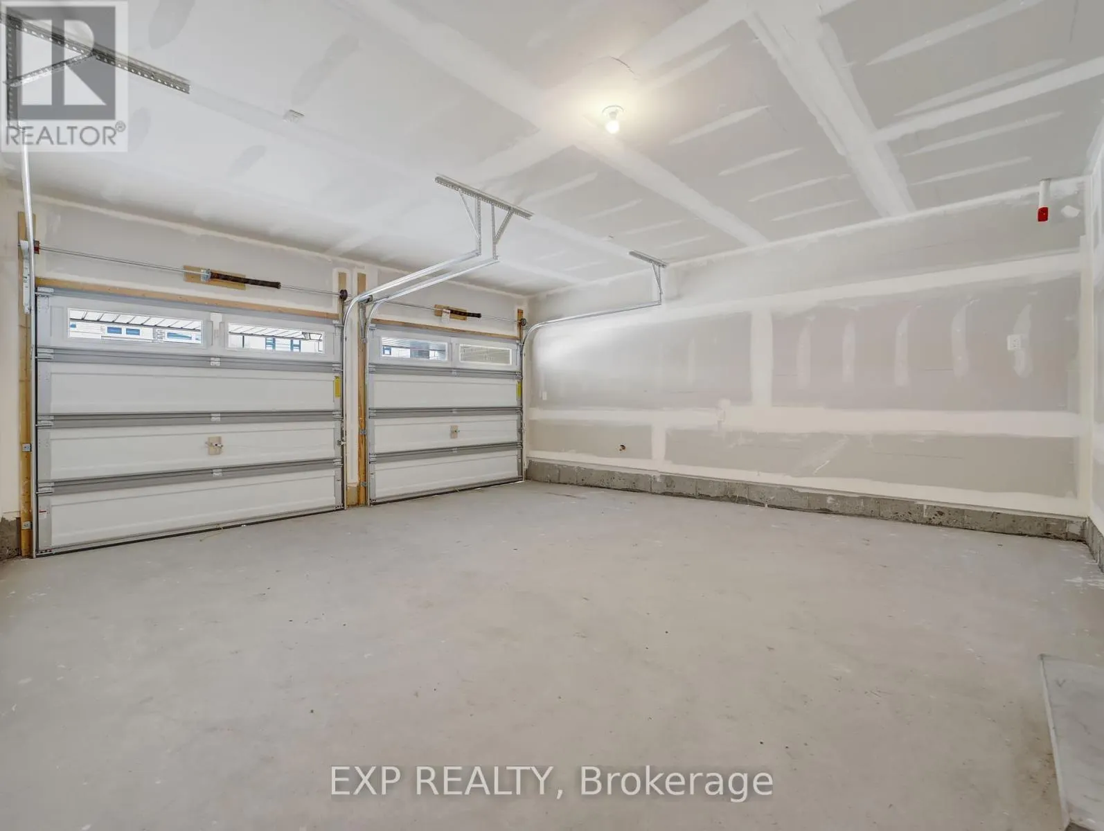 795 APPLE TERRACE