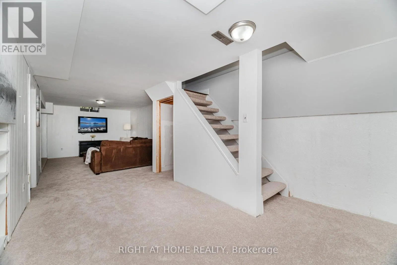 526 HOLLY AVENUE