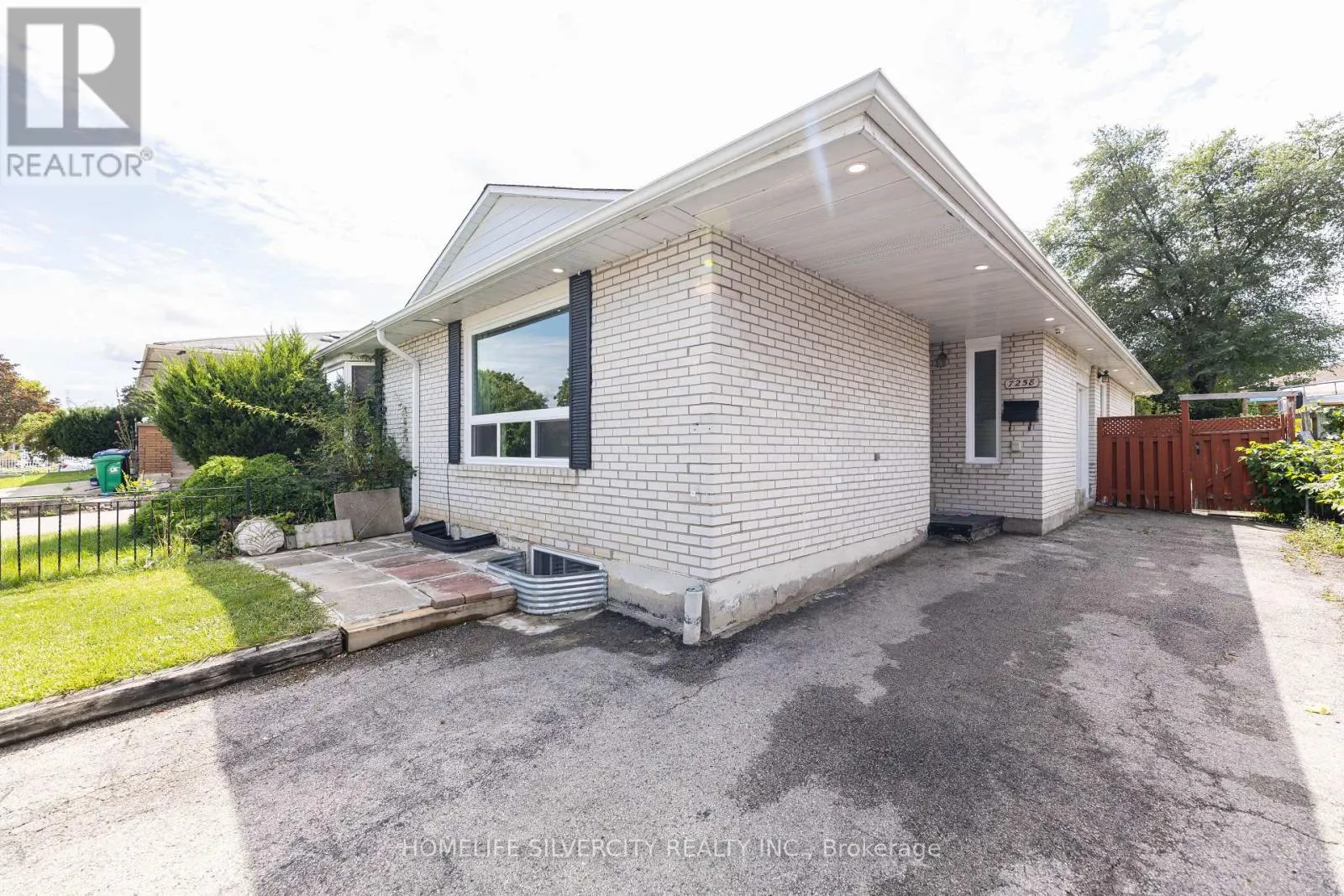 7258 REINDEER DRIVE