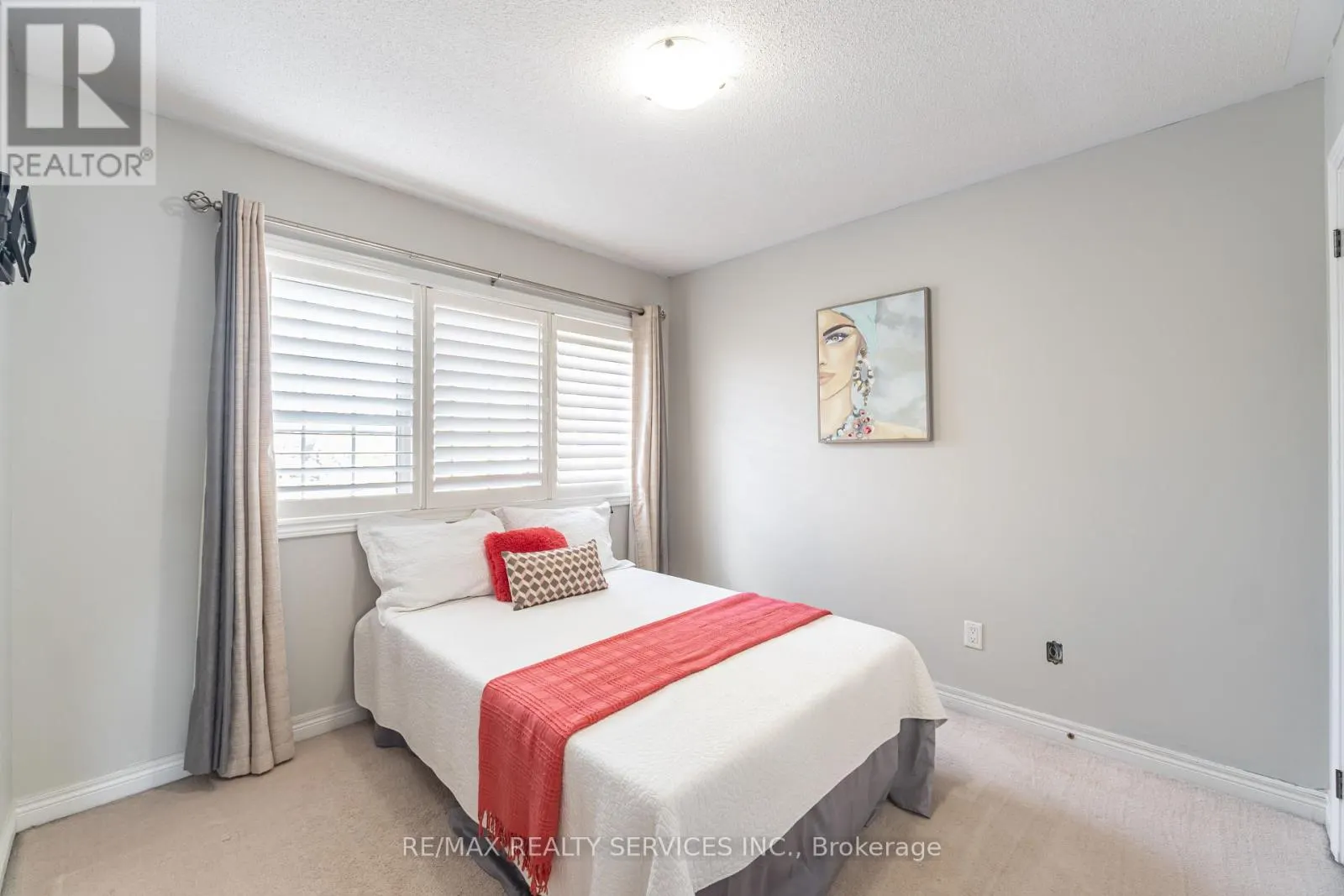 12 SEEDLAND CRESCENT