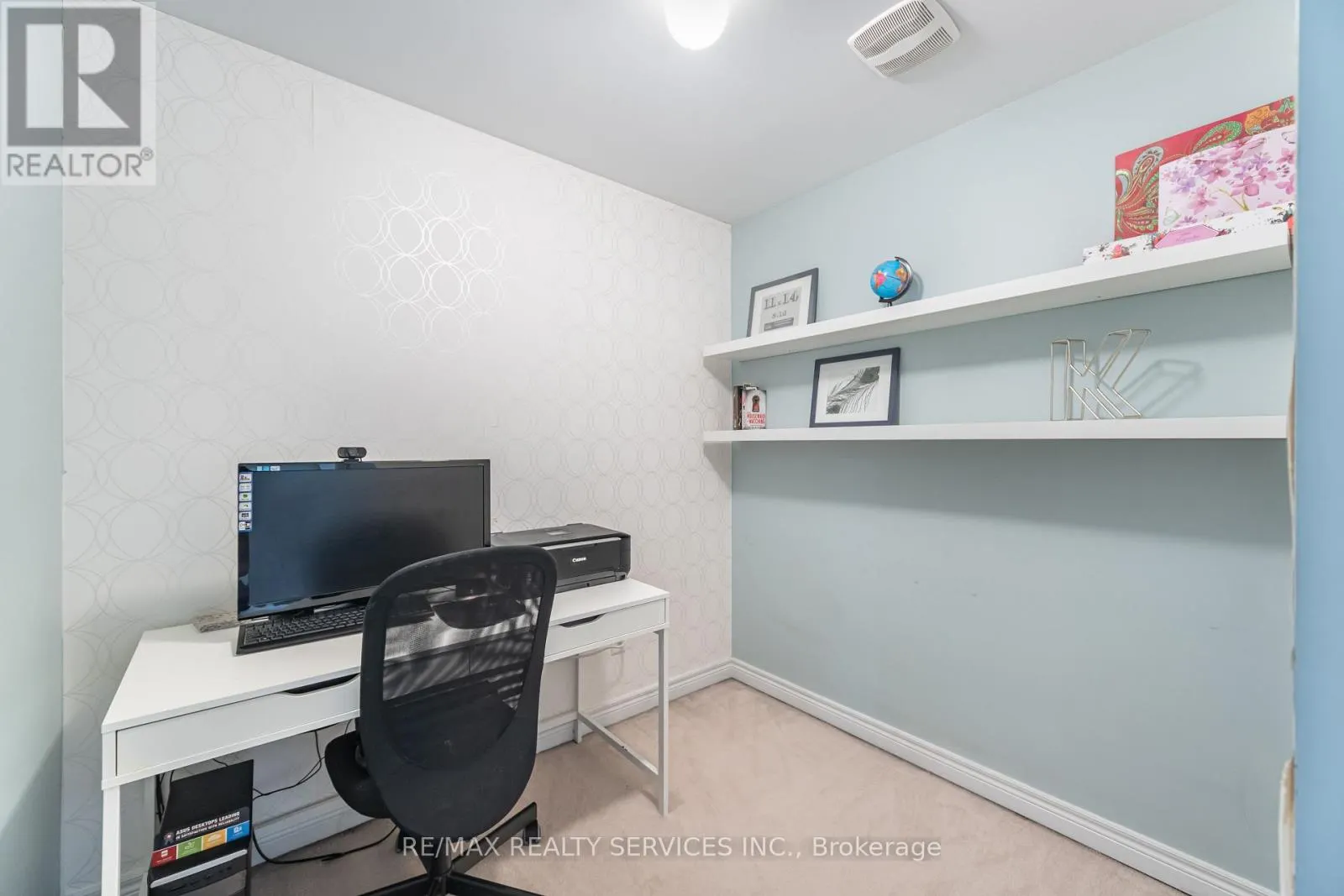 12 SEEDLAND CRESCENT
