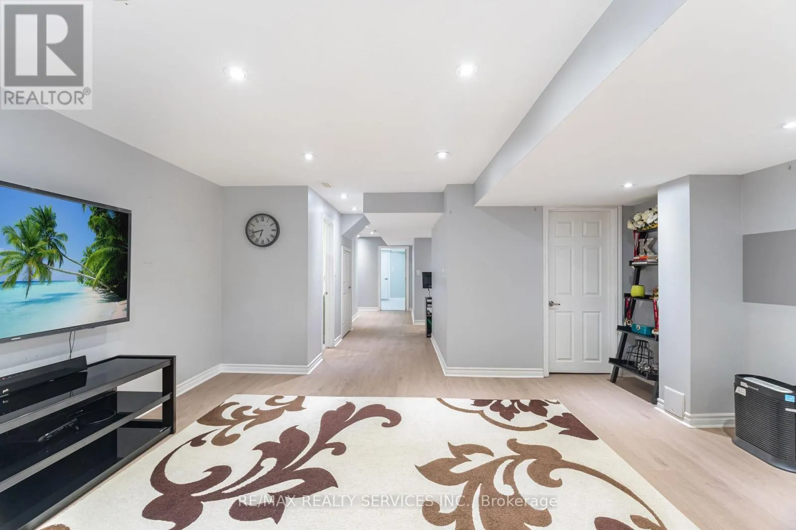 12 SEEDLAND CRESCENT