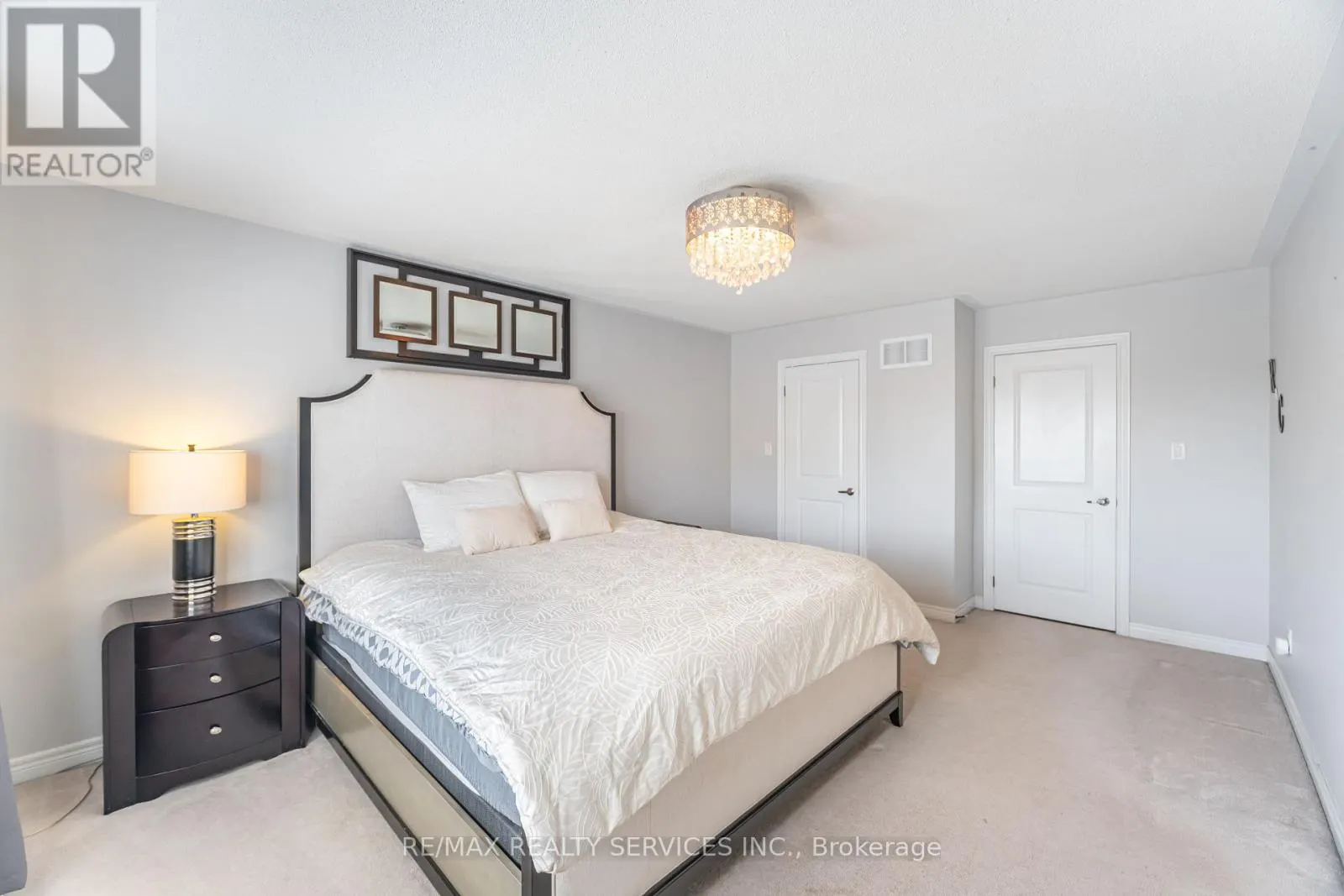 12 SEEDLAND CRESCENT