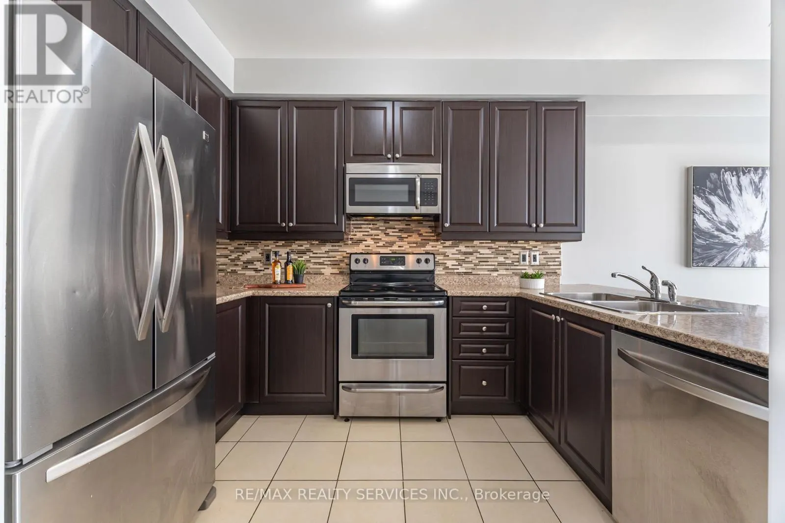 12 SEEDLAND CRESCENT