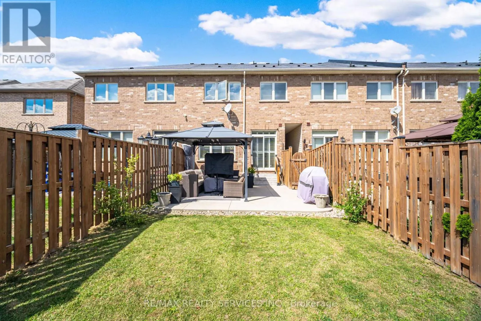 12 SEEDLAND CRESCENT