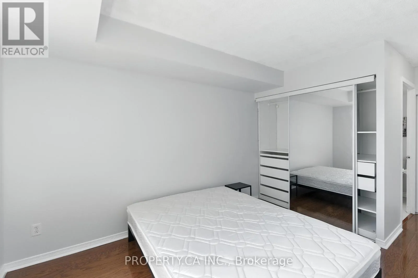 607 - 2585 ERIN CENTRE BOULEVARD
