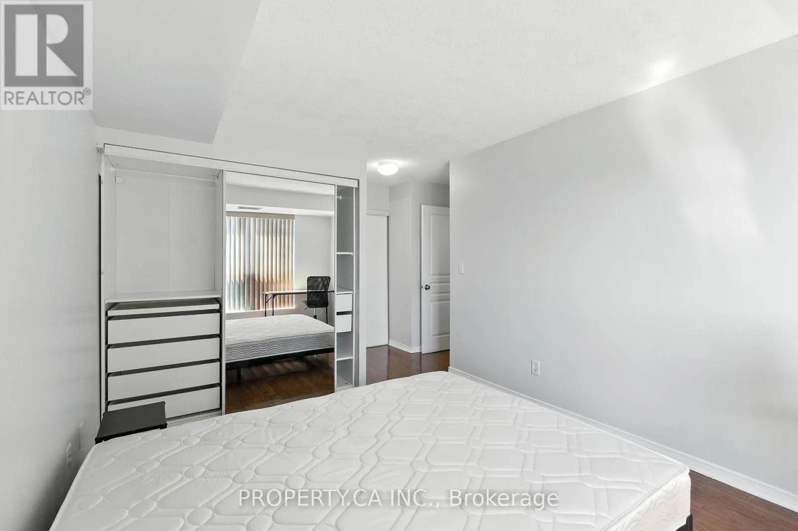 607 - 2585 ERIN CENTRE BOULEVARD