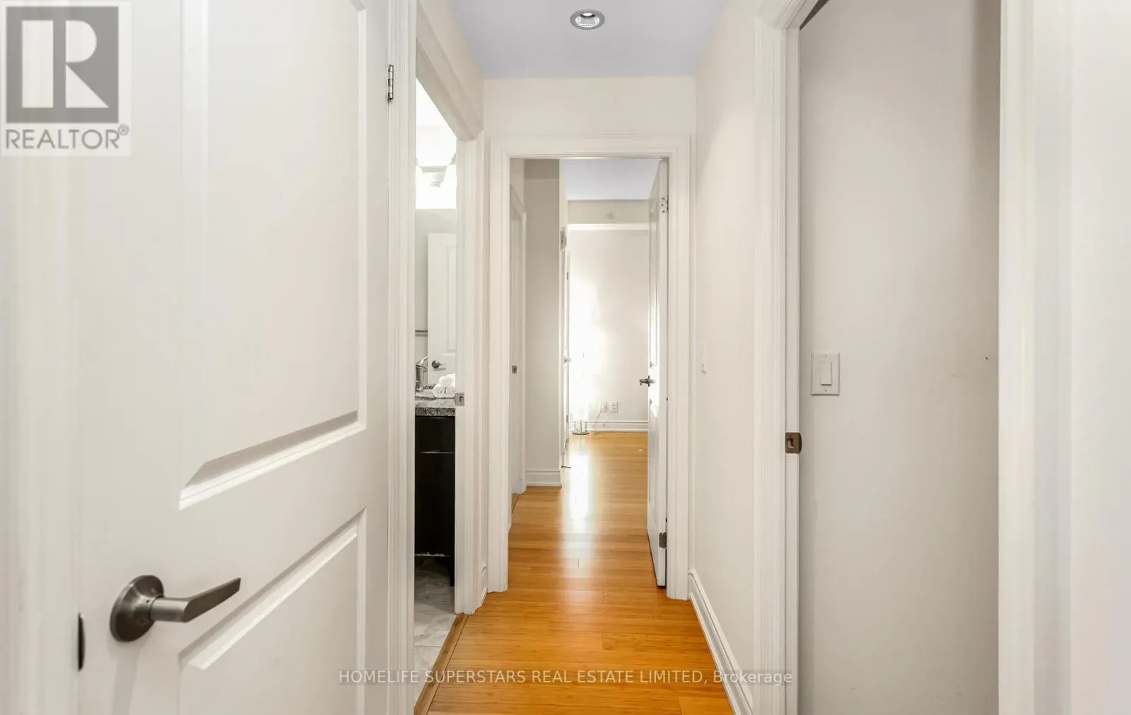 302 - 205 LAKESHORE ROAD W
