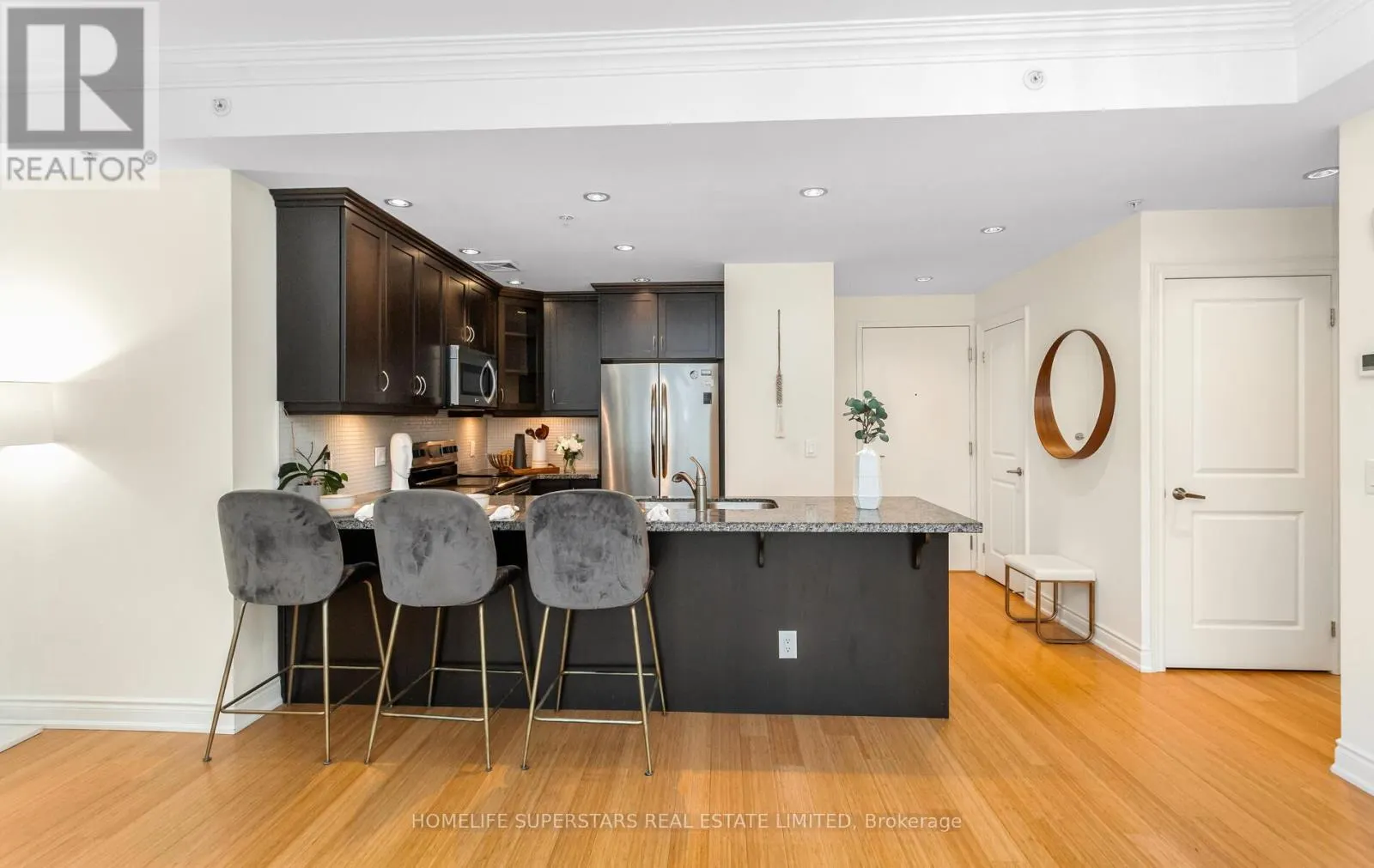 302 - 205 LAKESHORE ROAD W