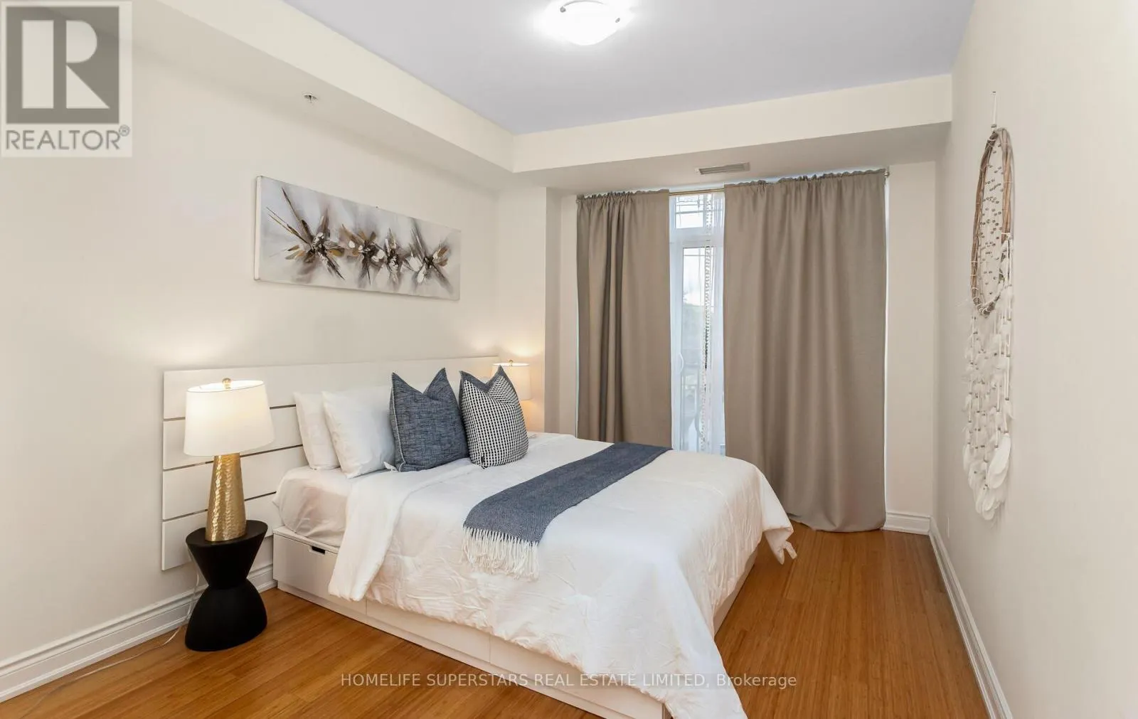 302 - 205 LAKESHORE ROAD W