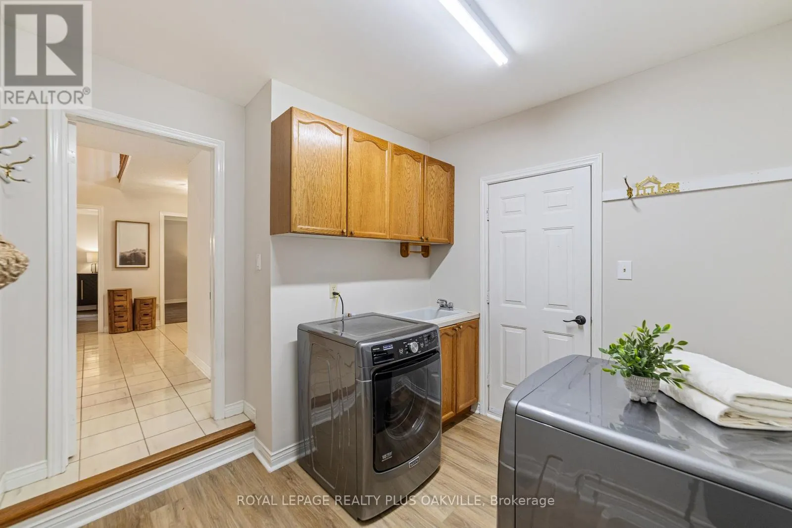 1298 HILTON LANE