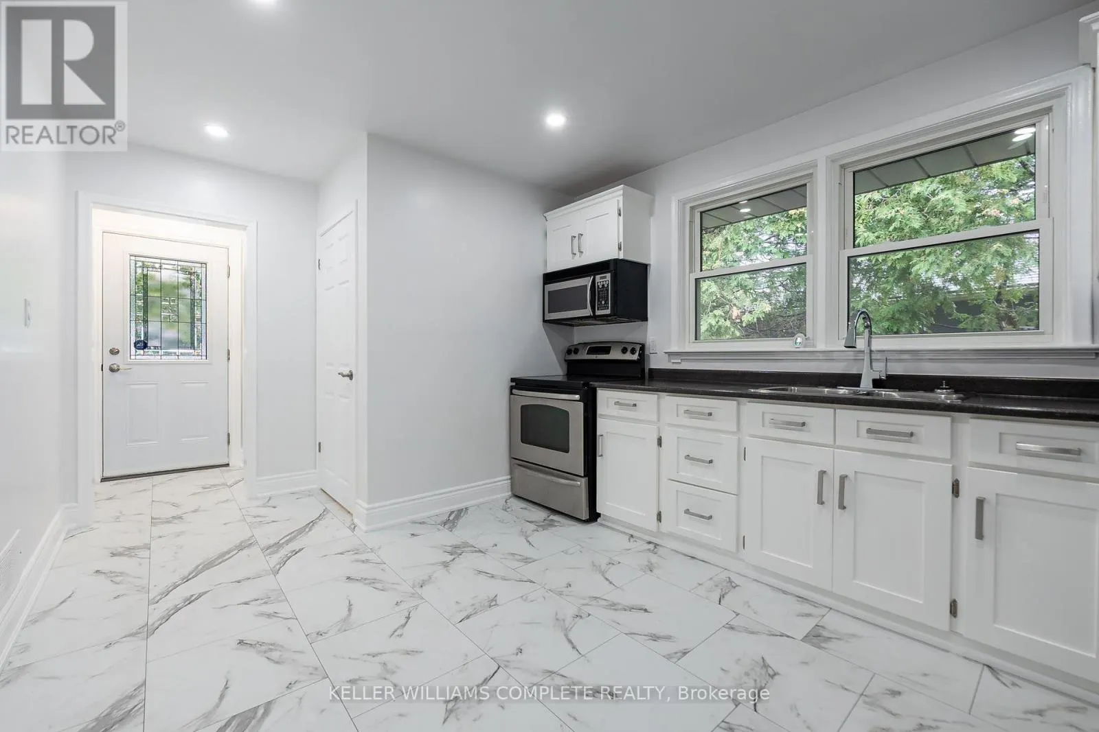 1392 ROYAL DRIVE