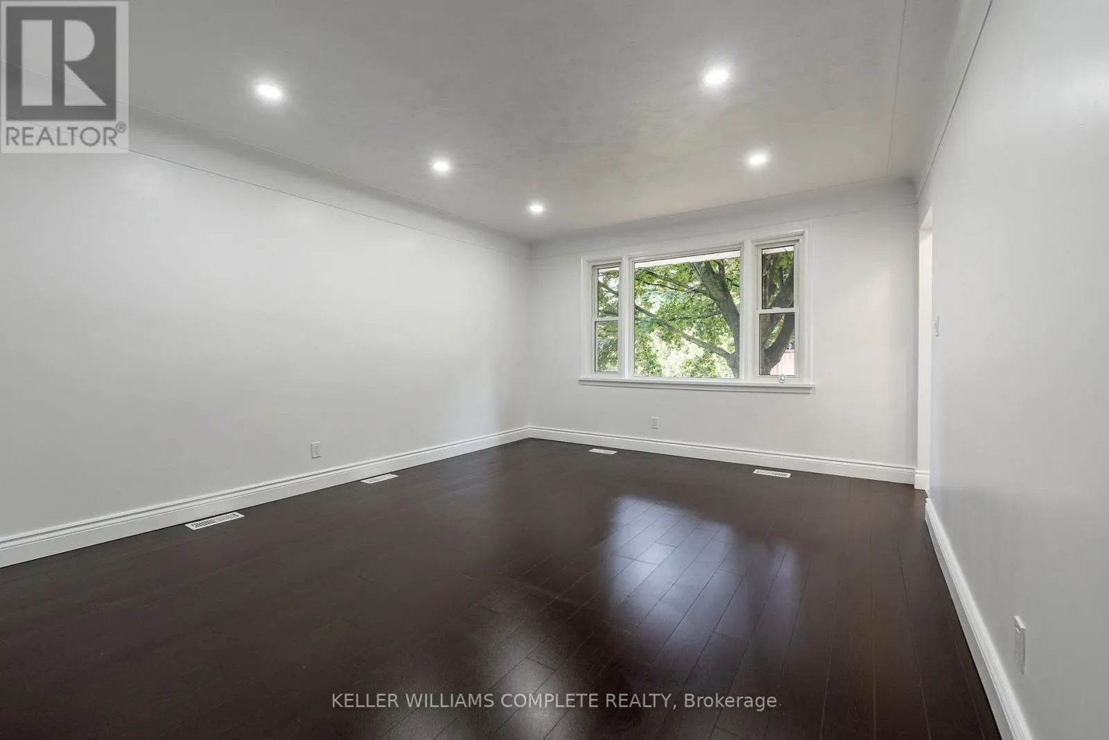 1392 ROYAL DRIVE