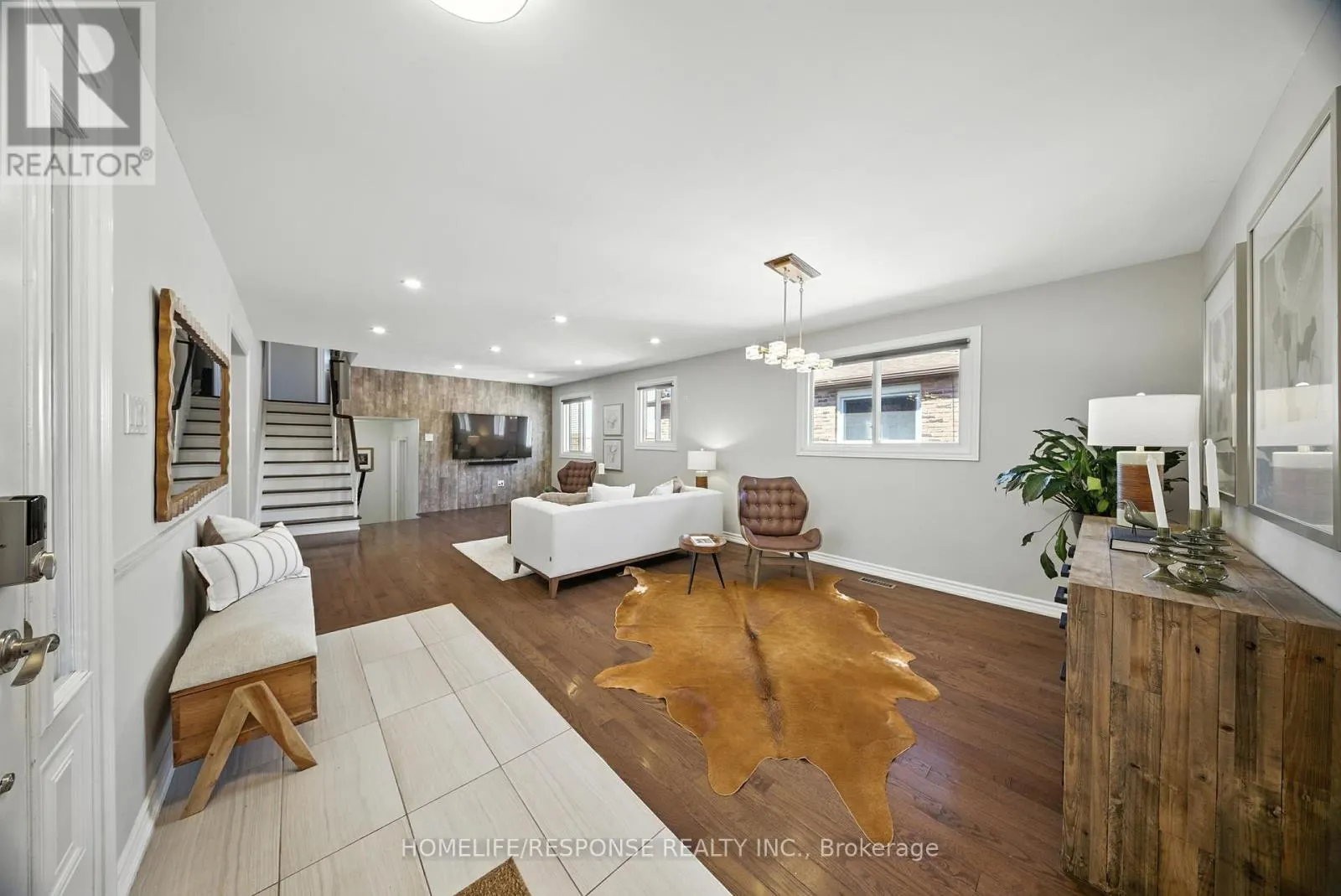1464 JEFFERSON CRESCENT