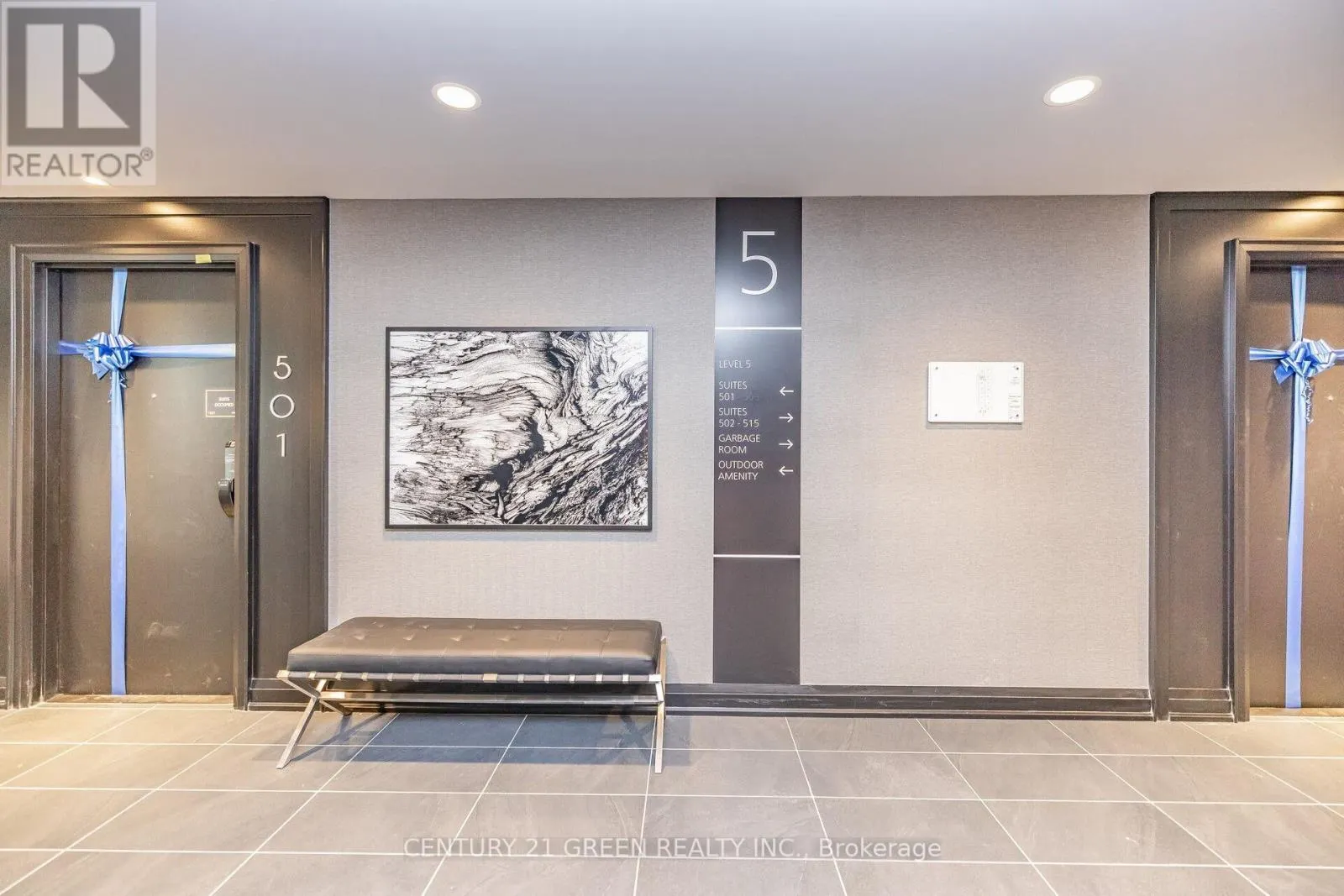 503 - 95 DUNDAS STREET W