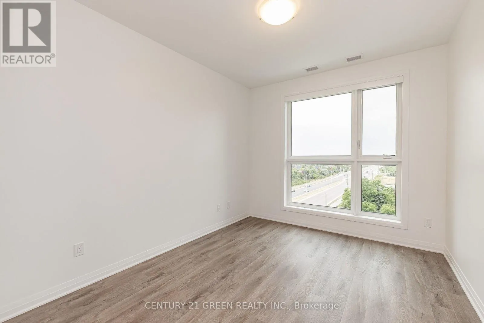 503 - 95 DUNDAS STREET W