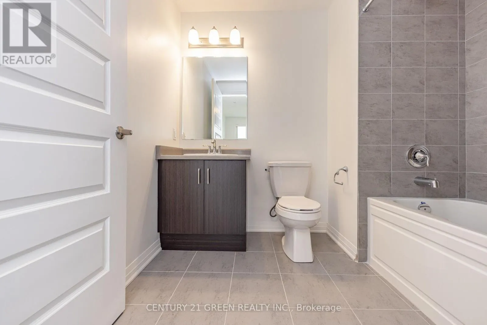 503 - 95 DUNDAS STREET W