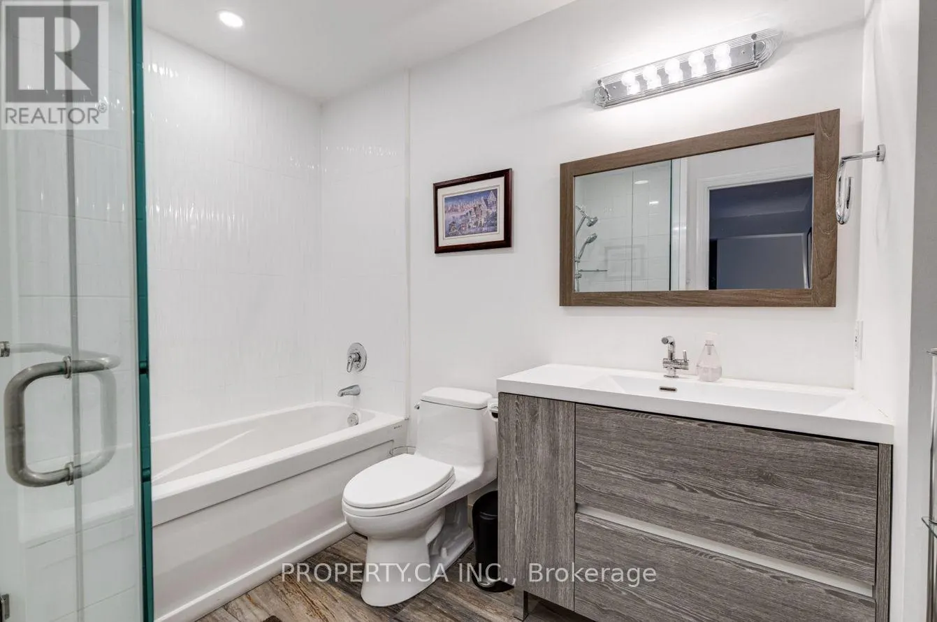 105 - 2 ABERFOYLE CRESCENT