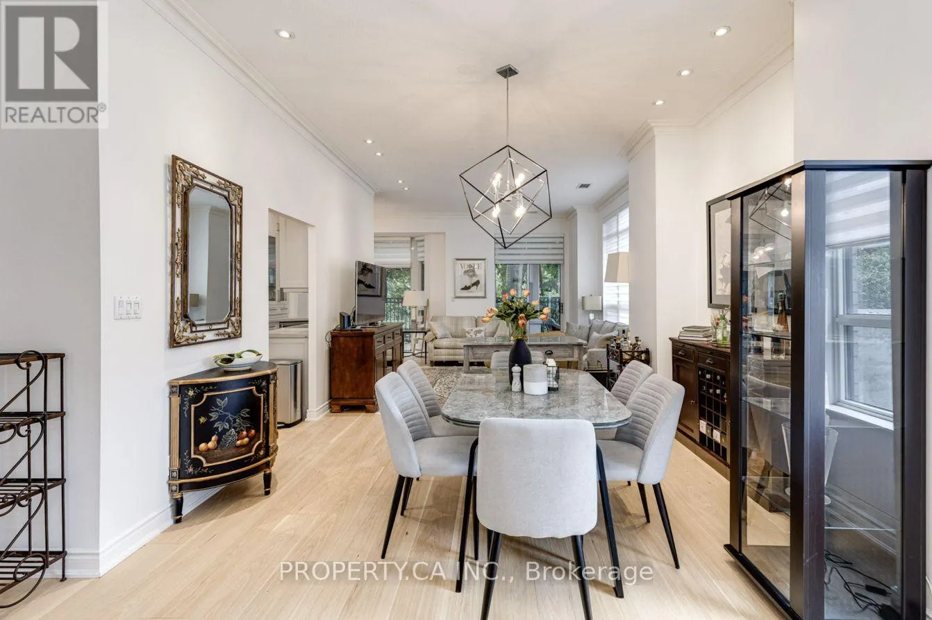 105 - 2 ABERFOYLE CRESCENT