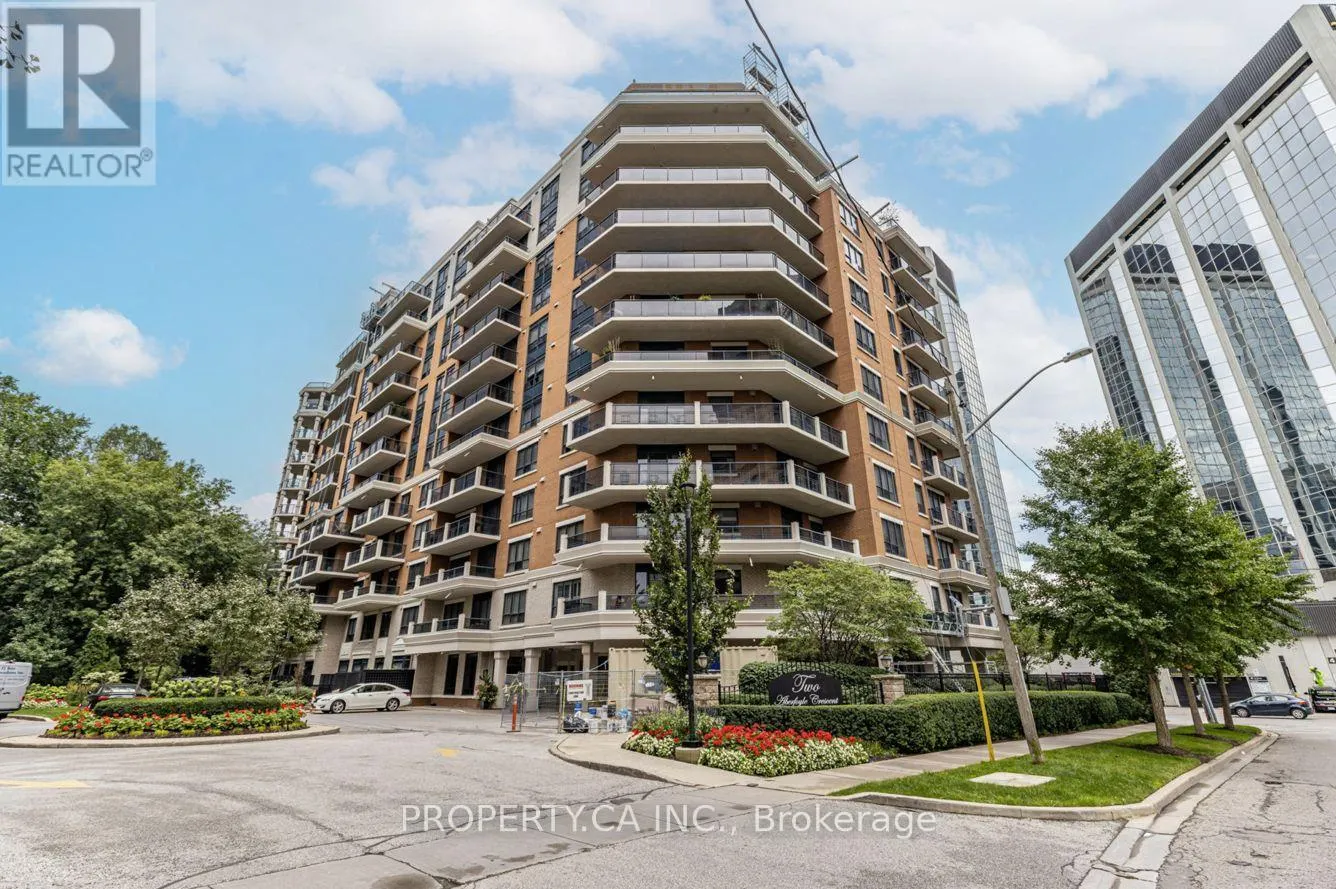 105 - 2 ABERFOYLE CRESCENT