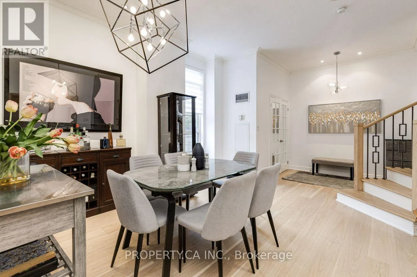 105 - 2 ABERFOYLE CRESCENT