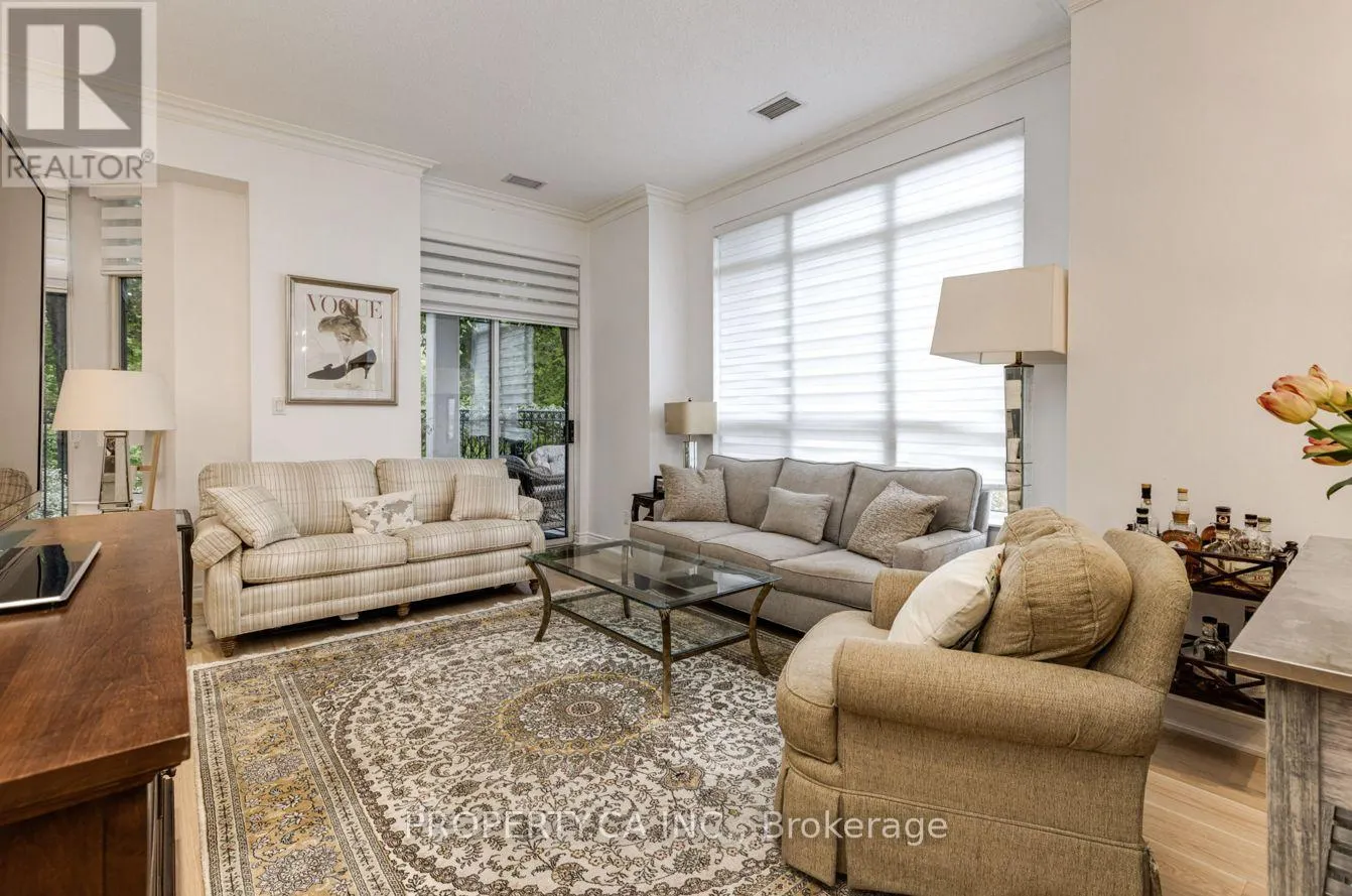 105 - 2 ABERFOYLE CRESCENT