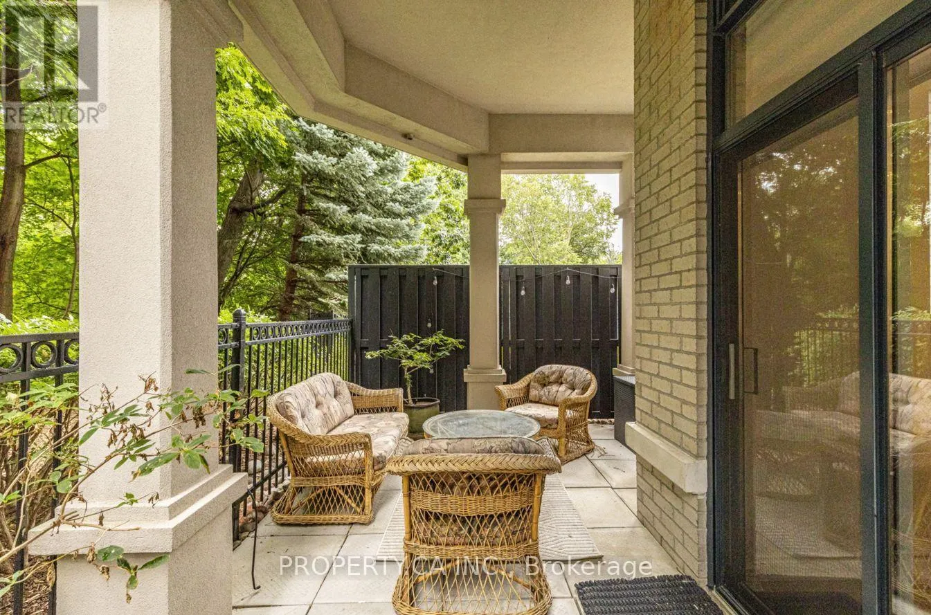 105 - 2 ABERFOYLE CRESCENT