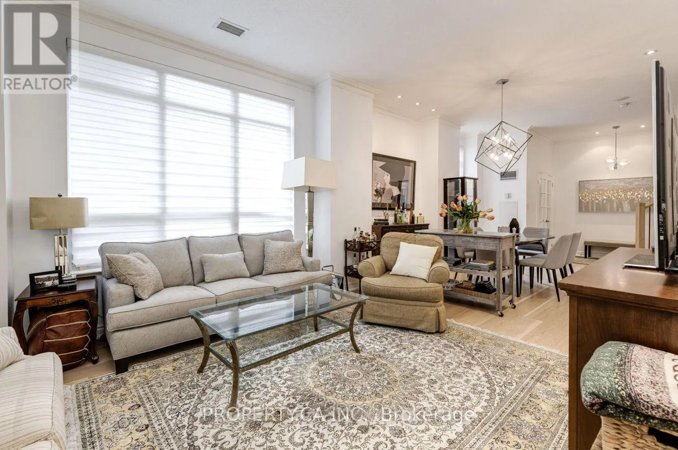 105 - 2 ABERFOYLE CRESCENT