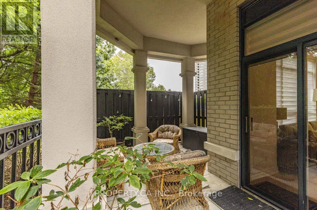 105 - 2 ABERFOYLE CRESCENT