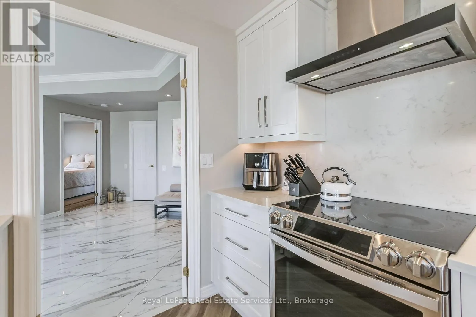 PH1 - 60 OLD MILL ROAD, #PH1