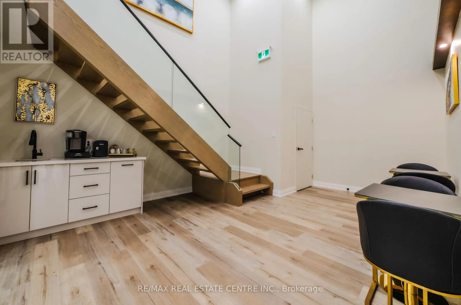 20 - 2131 WILLIAMS PARKWAY