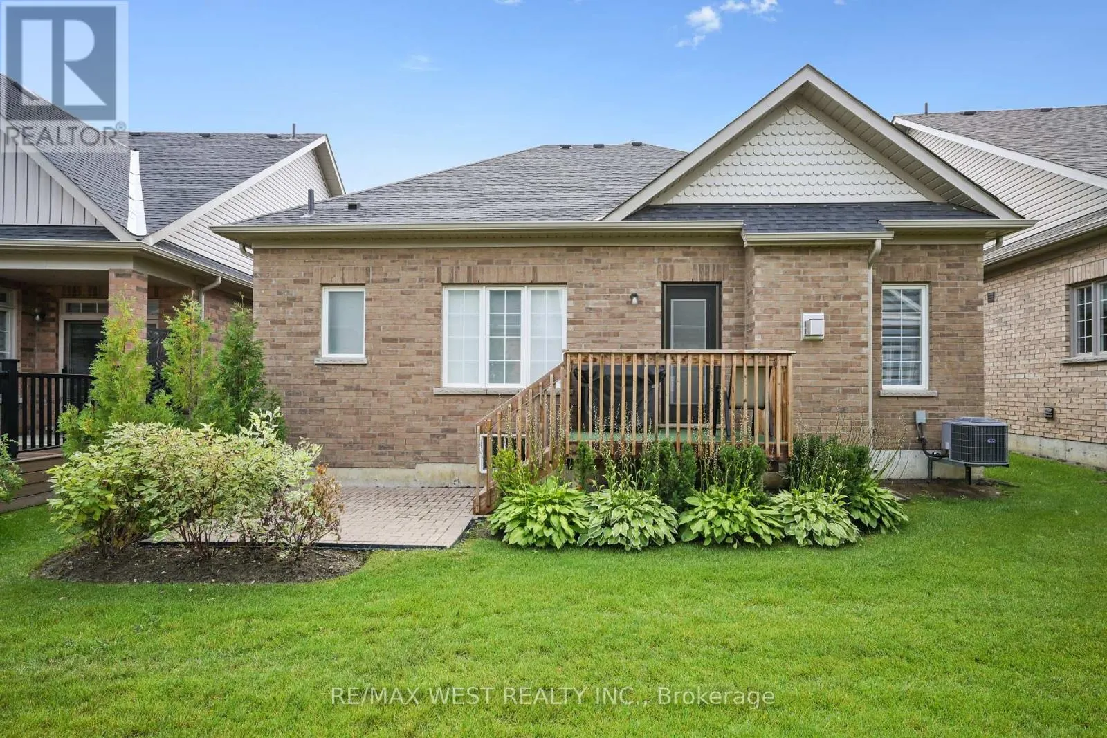 31 TEA ROSE ROAD