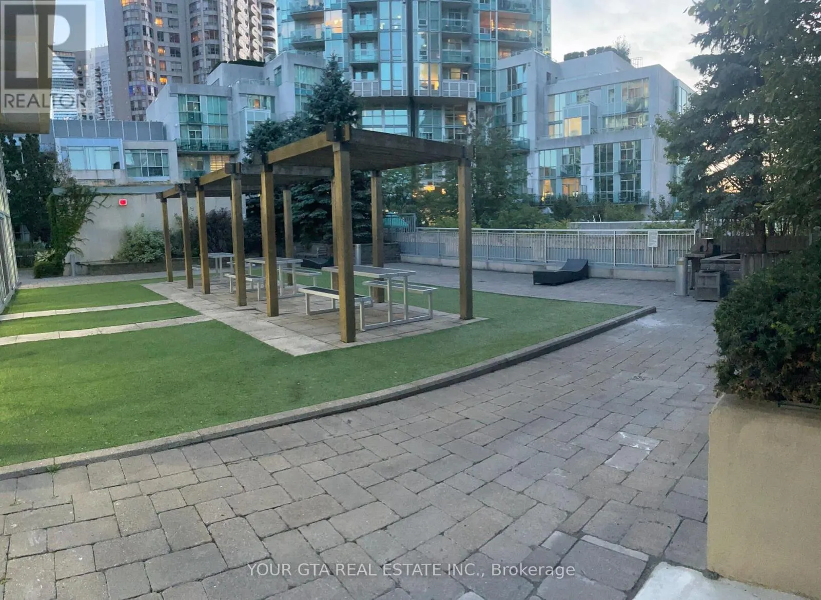 2913 - 223 WEBB DRIVE