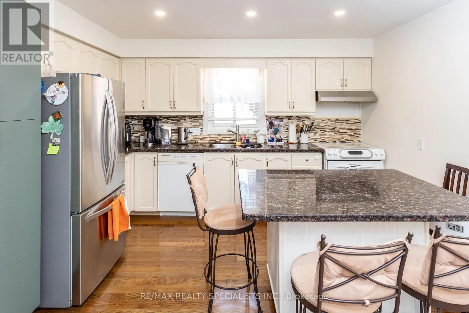 4386 CURIA CRESCENT