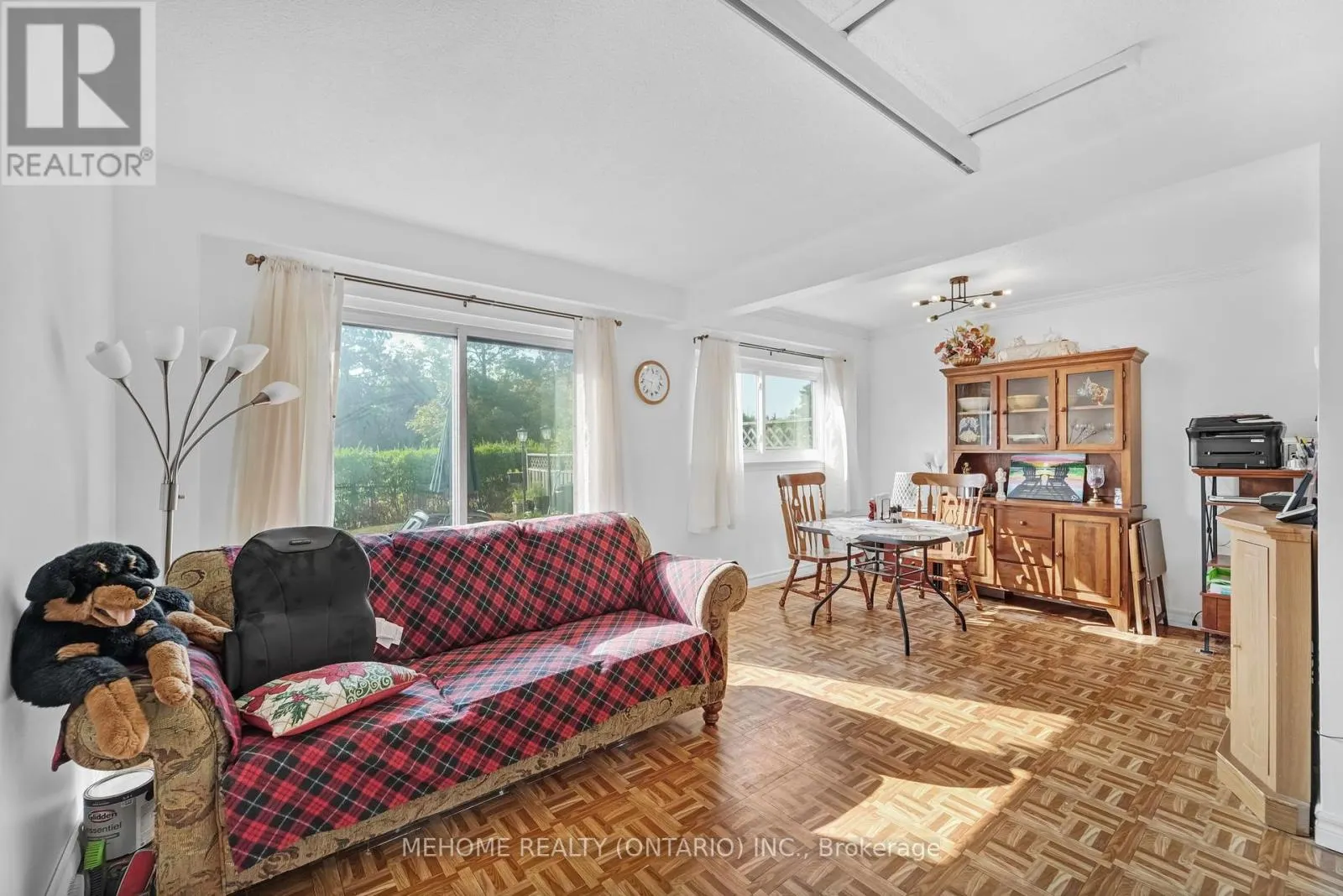 19 - 46 DEARBOURNE BOULEVARD