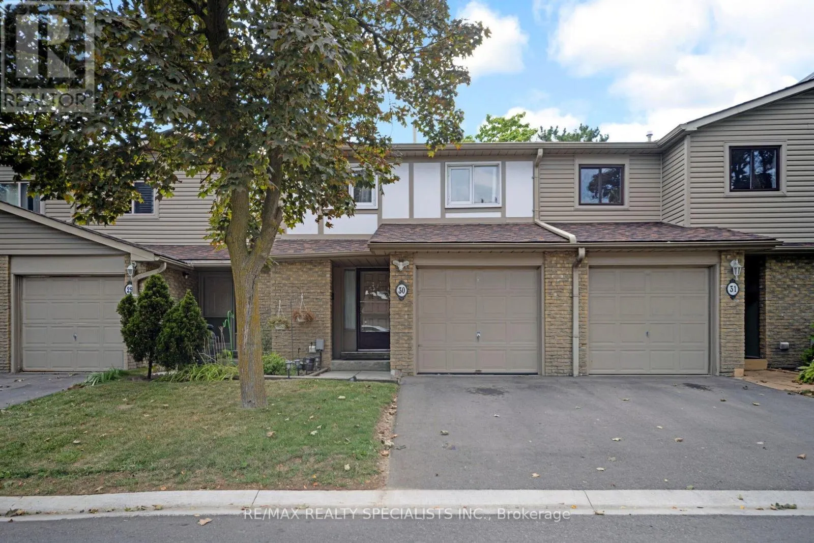 30 GREENWICH CIRCLE