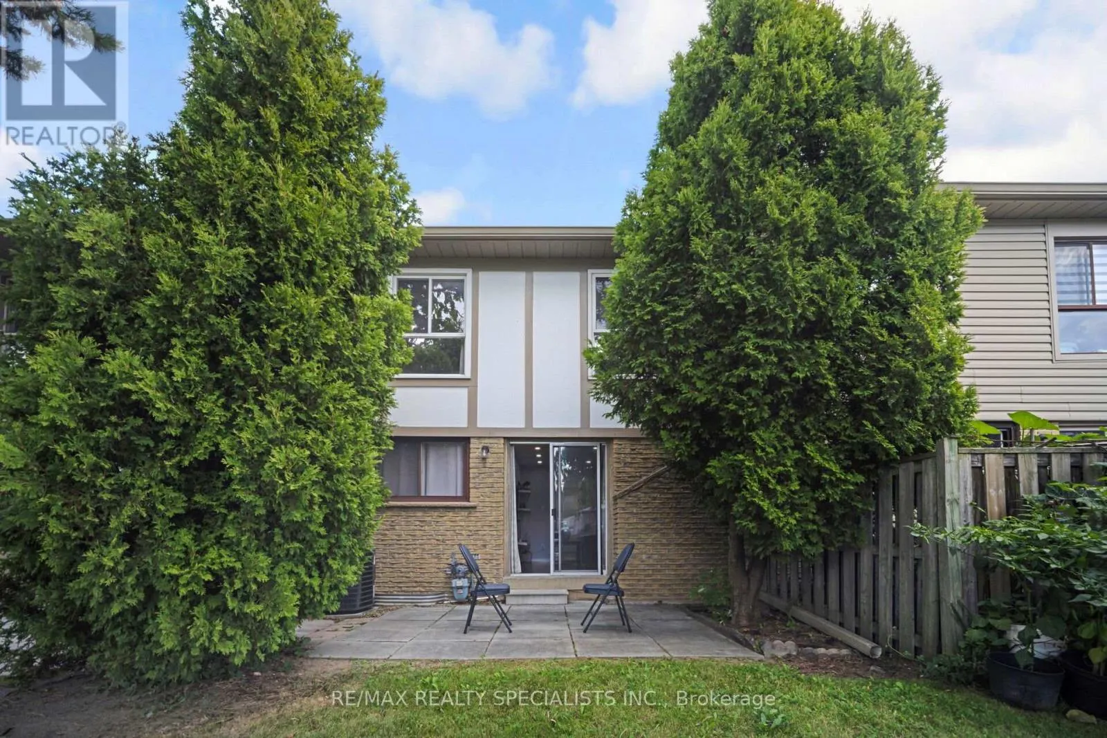 30 GREENWICH CIRCLE