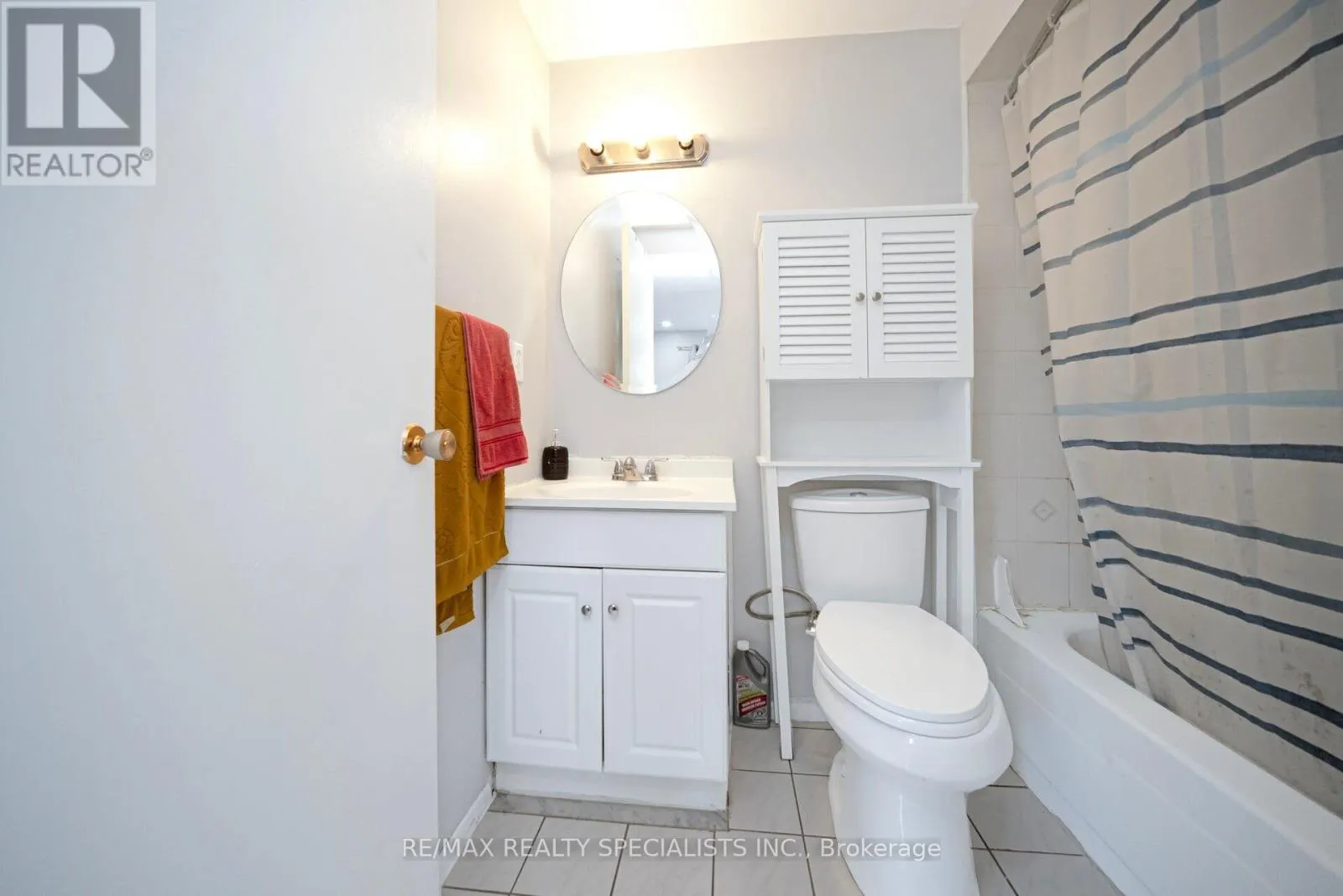 30 GREENWICH CIRCLE