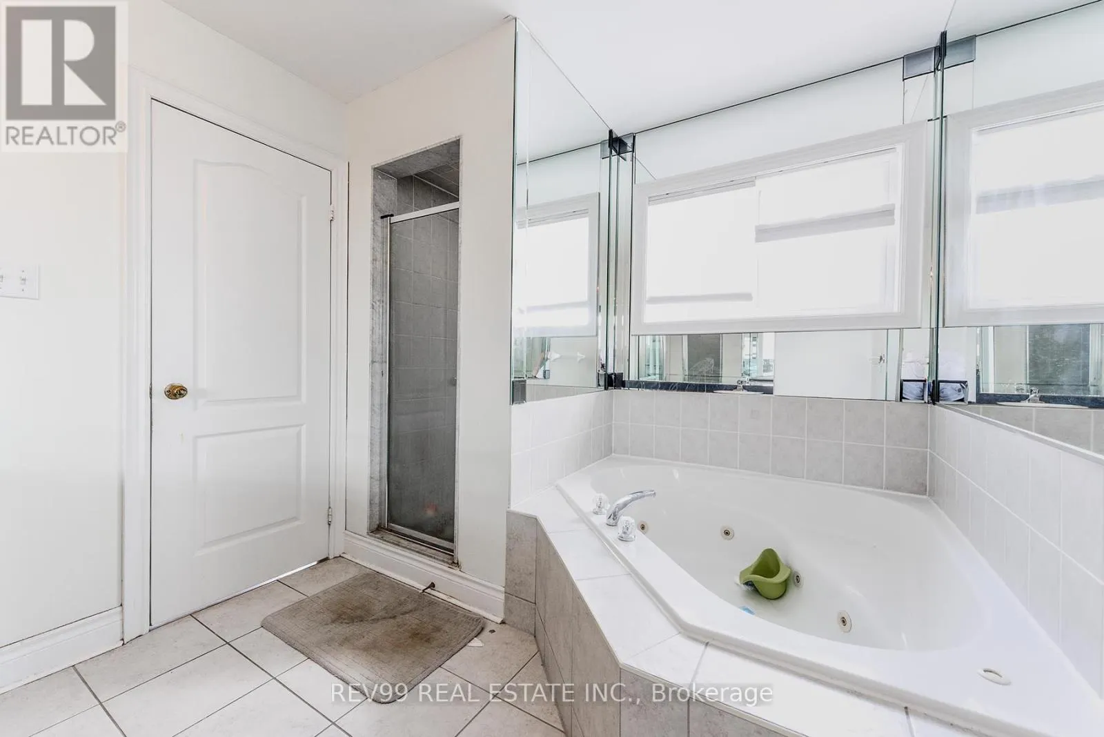 39 BONISTEL CRESCENT